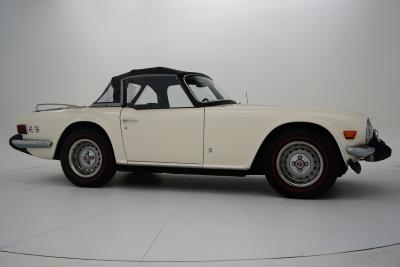 1976 Triumph TR6 w/ Overdrive