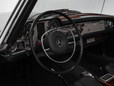 1970 Mercedes - Benz 280SL