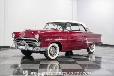 1952 Ford Crestline Victoria