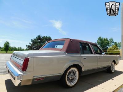 1988 Lincoln Town Car