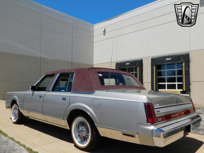 1988 Lincoln Town Car