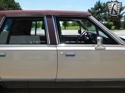 1988 Lincoln Town Car