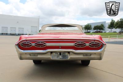 1962 Oldsmobile Starfire