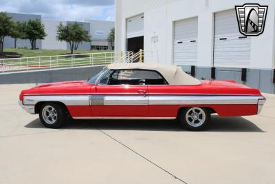 1962 Oldsmobile Starfire