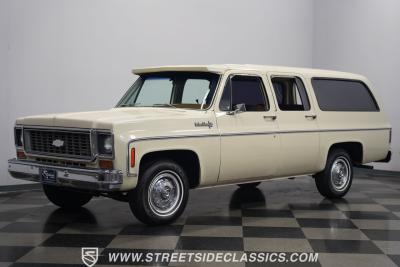 1973 Chevrolet Suburban Custom Deluxe