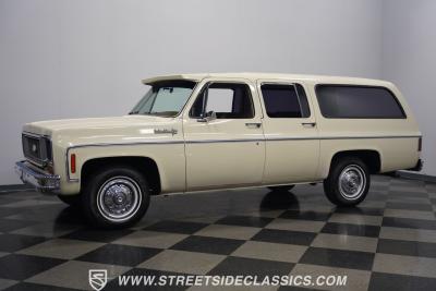 1973 Chevrolet Suburban Custom Deluxe