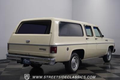 1973 Chevrolet Suburban Custom Deluxe