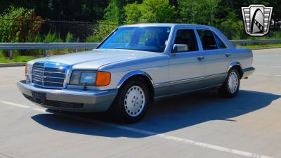 1990 Mercedes - Benz 300SE