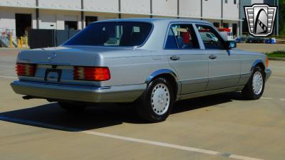 1990 Mercedes - Benz 300SE