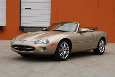 2000 Jaguar XK8