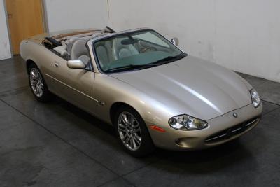 2000 Jaguar XK8