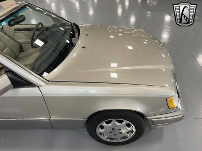 1994 Mercedes - Benz E320