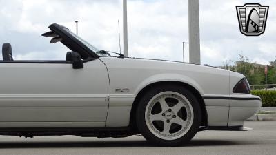 1992 Ford Mustang