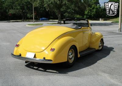 1940 Ford Custom