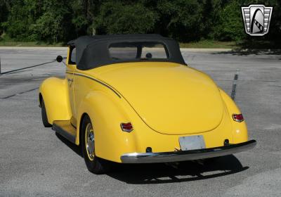 1940 Ford Custom