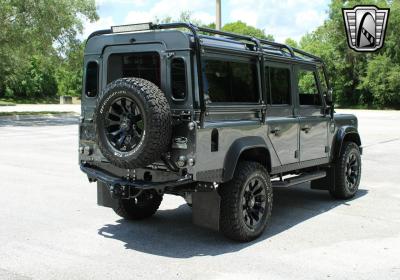 1990 Land Rover Defender