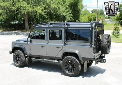 1990 Land Rover Defender