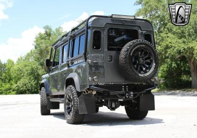 1990 Land Rover Defender