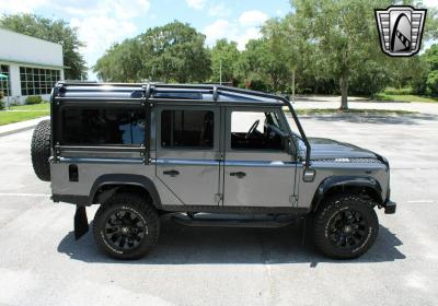 1990 Land Rover Defender