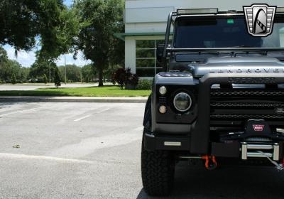 1990 Land Rover Defender