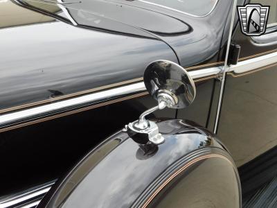 1937 Cadillac Fleetwood