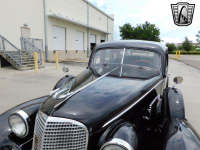 1937 Cadillac Fleetwood