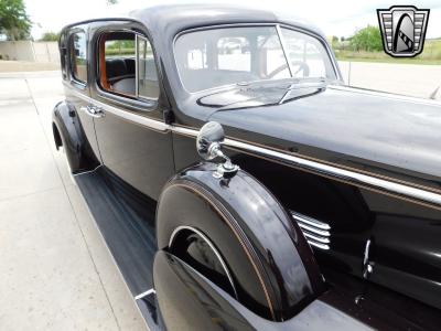 1937 Cadillac Fleetwood