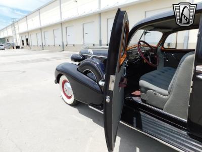 1937 Cadillac Fleetwood