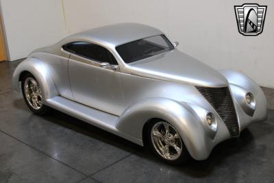 1937 Ford OZE