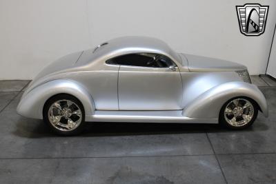 1937 Ford OZE