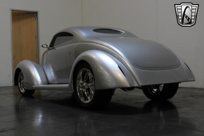 1937 Ford OZE