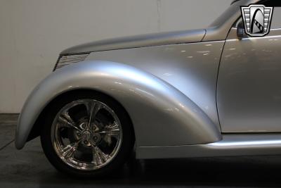 1937 Ford OZE