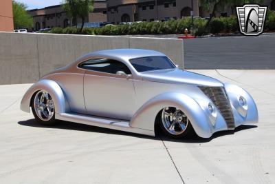 1937 Ford OZE