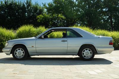 1995 Mercedes - Benz E 200 COUPE