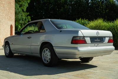 1995 Mercedes - Benz E 200 COUPE