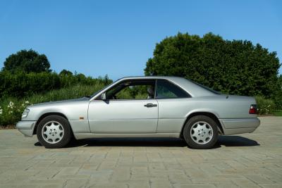 1995 Mercedes - Benz E 200 COUPE