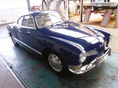 1970 Volkswagen Karmann Ghia blue