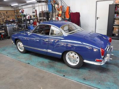 1970 Volkswagen Karmann Ghia blue