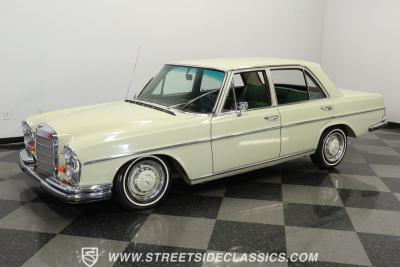 1967 Mercedes - Benz 250SE