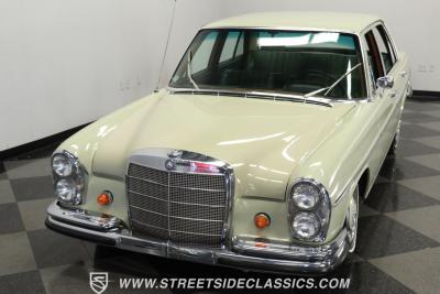 1967 Mercedes - Benz 250SE