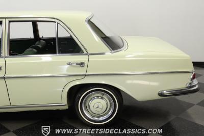 1967 Mercedes - Benz 250SE