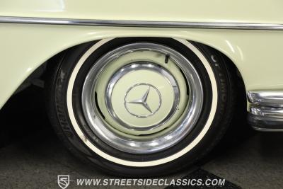 1967 Mercedes - Benz 250SE