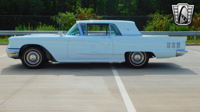 1960 Ford Thunderbird