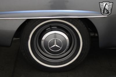 1961 Mercedes - Benz 190SL