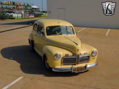 1942 Ford Super Deluxe