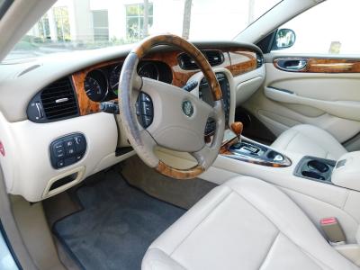 2004 Jaguar XJ8