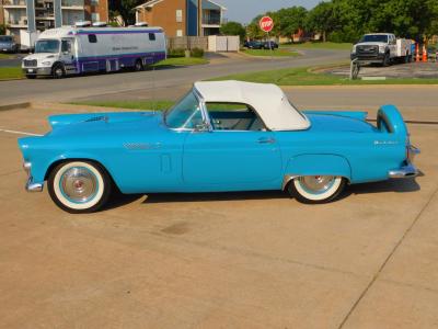 1956 Ford Thunderbird