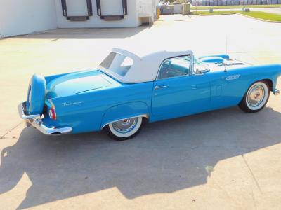 1956 Ford Thunderbird