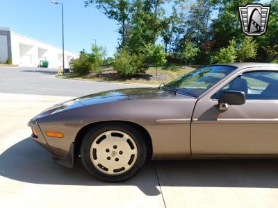 1984 Porsche 928