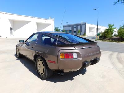 1984 Porsche 928